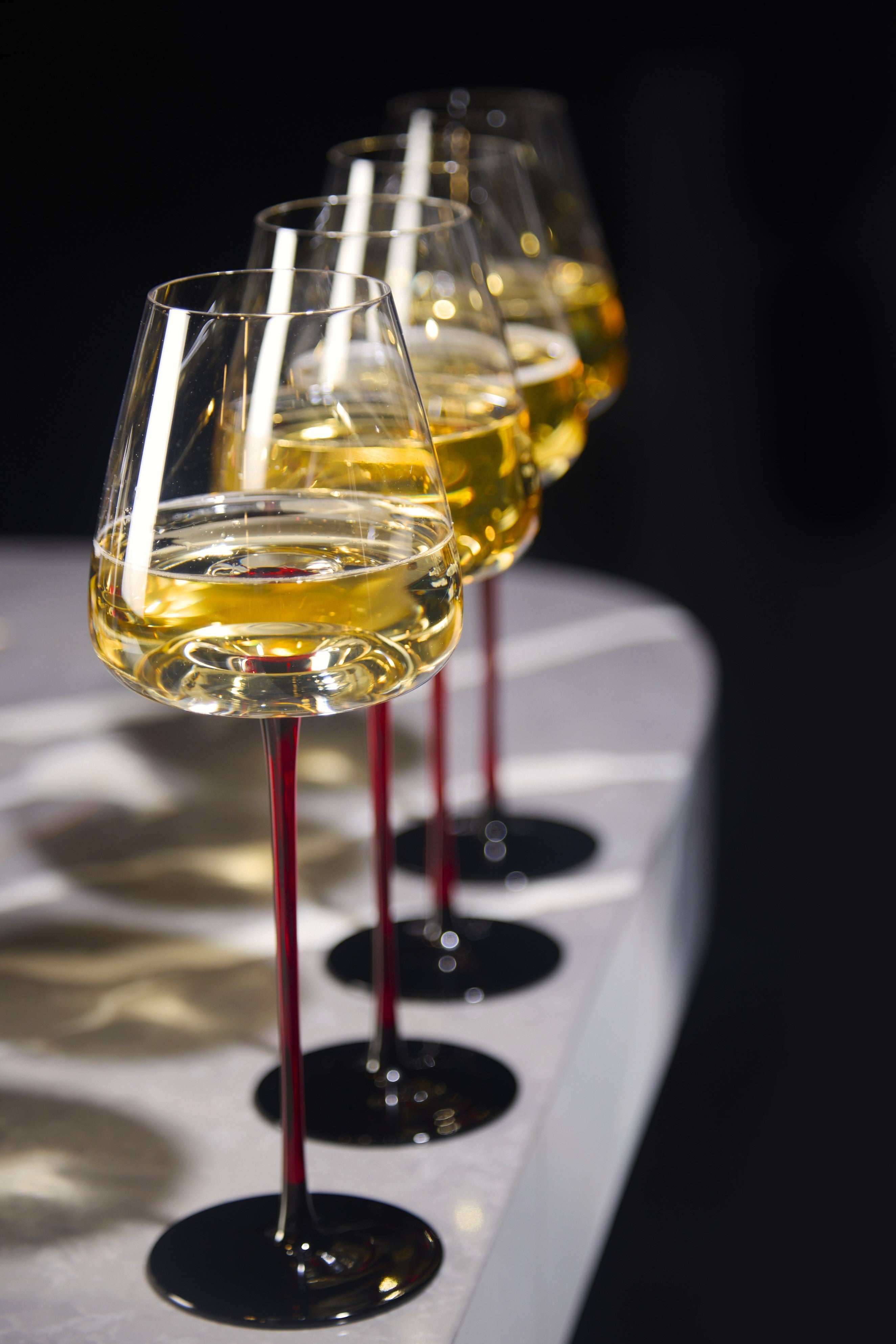 Concave Wine Glasses - 20oz crystal large wine glass set