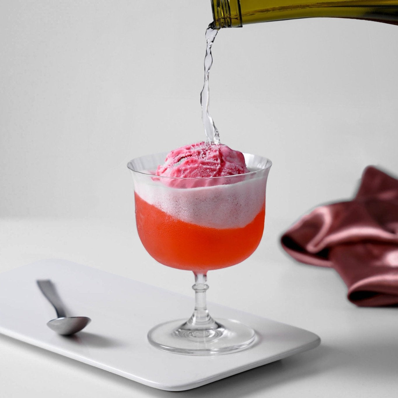 Rims Orient-Coupe Dessert/Paloma Ribbed Martini & Wine Glasses